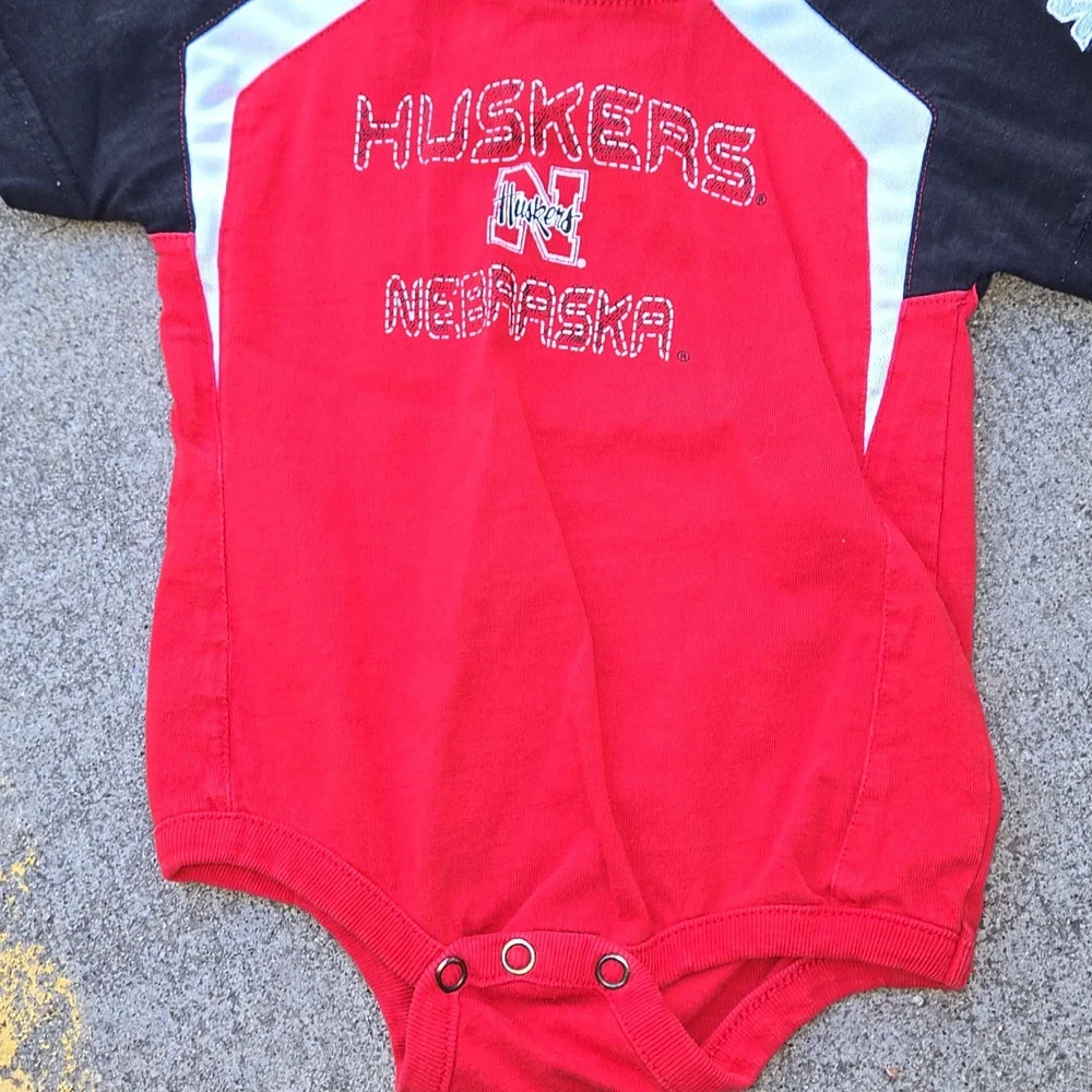 Vintage Starter Nebraska Huskers 6/9M Red Black Onesie